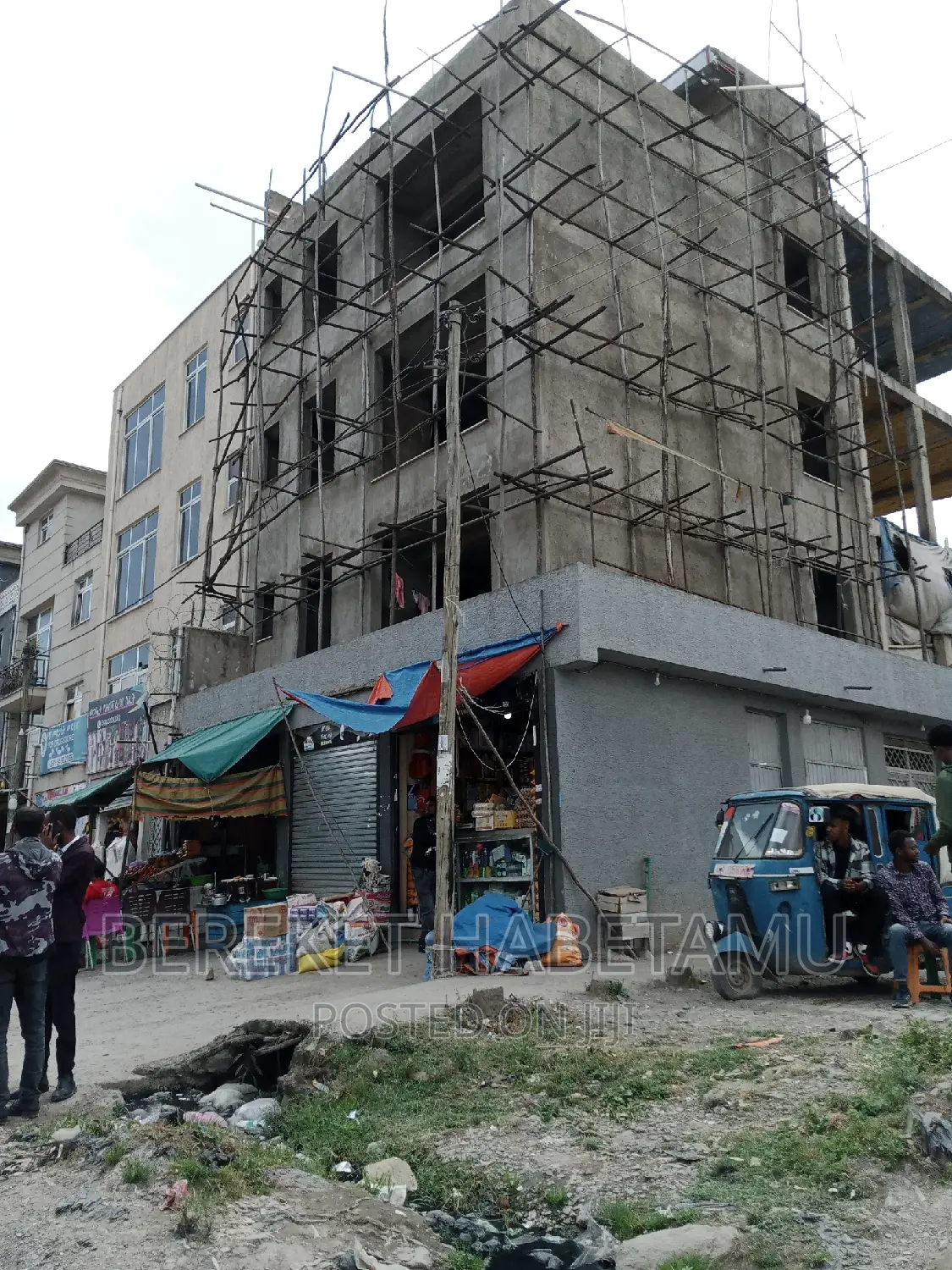 6bdrm House in ሃይሌ ጋርመንት, Nifas Silk-Lafto for sale