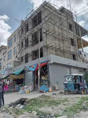 6bdrm House in ሃይሌ ጋርመንት, Nifas Silk-Lafto for sale