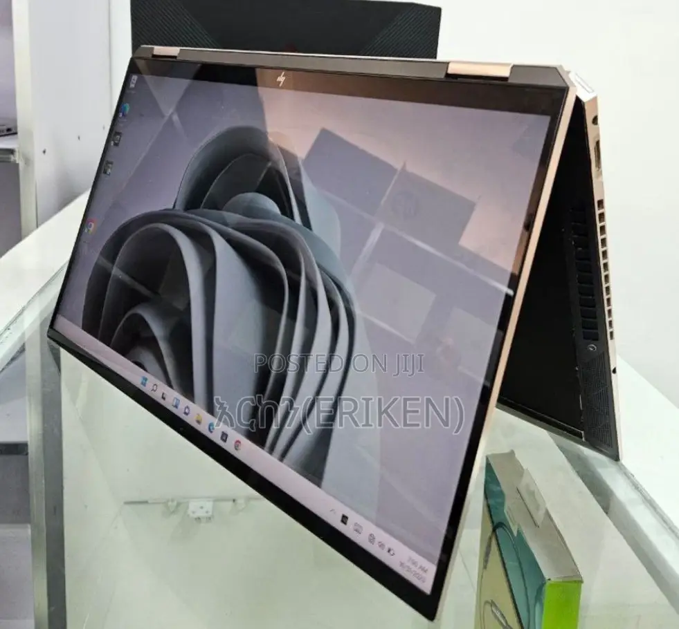New Laptop HP Spectre X360 15 16GB Intel Core I7 SSD 512GB