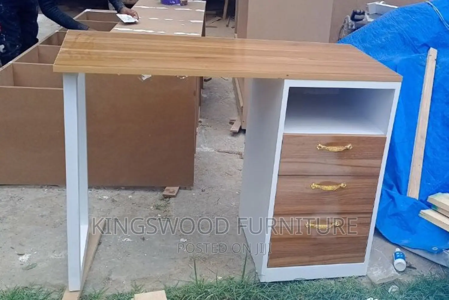 Office Tabel and Study Tabel የቢሮ እና የማጥኛ የሚሆን ጠረጴዛ