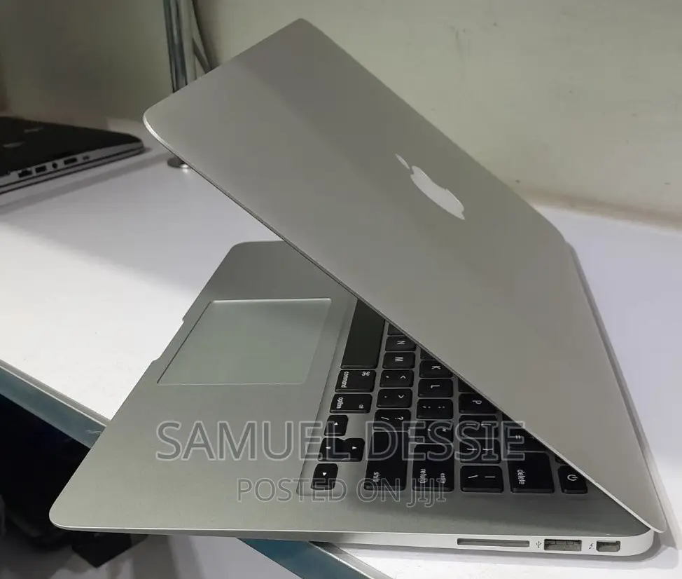 New Laptop Apple MacBook Air 2015 4GB Intel Core I5 SSD 256GB