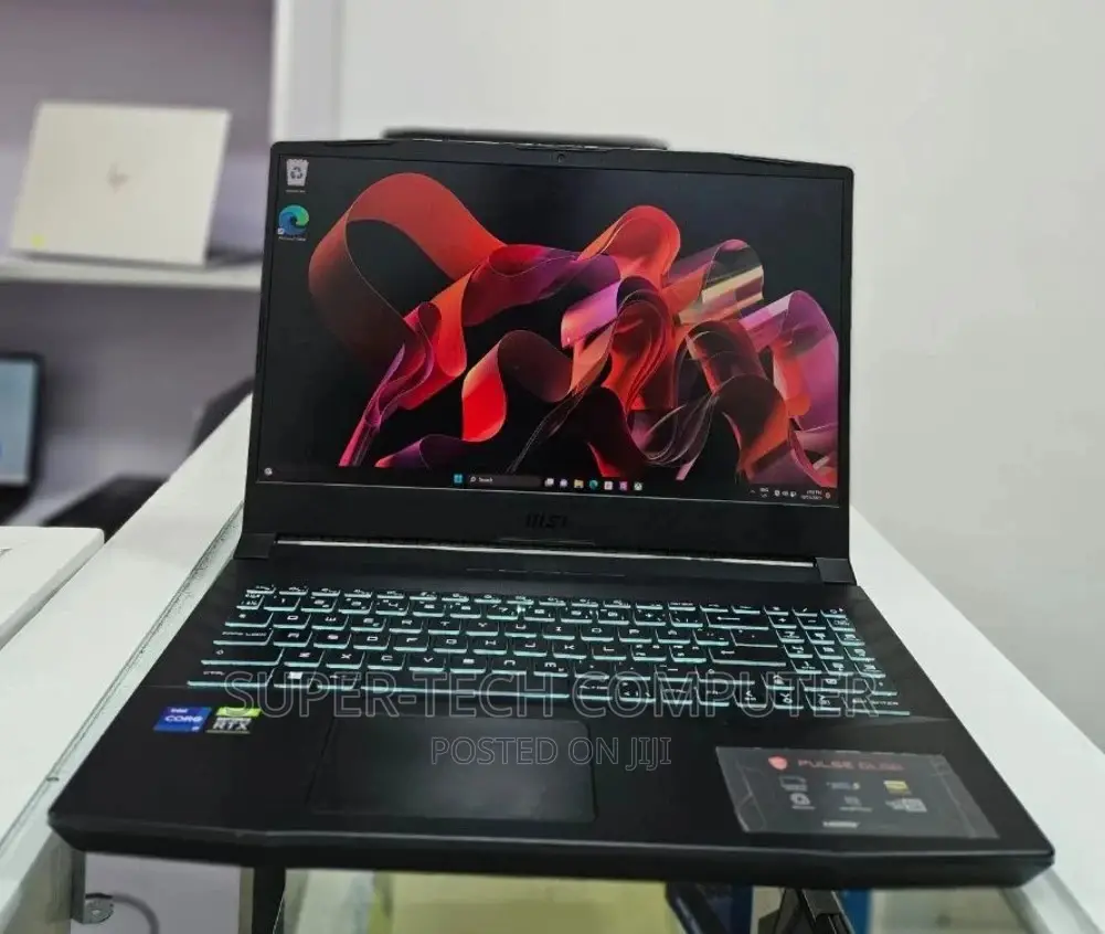 New Laptop MSI Pulse GL66 16GB Intel Core I7 SSD 1T