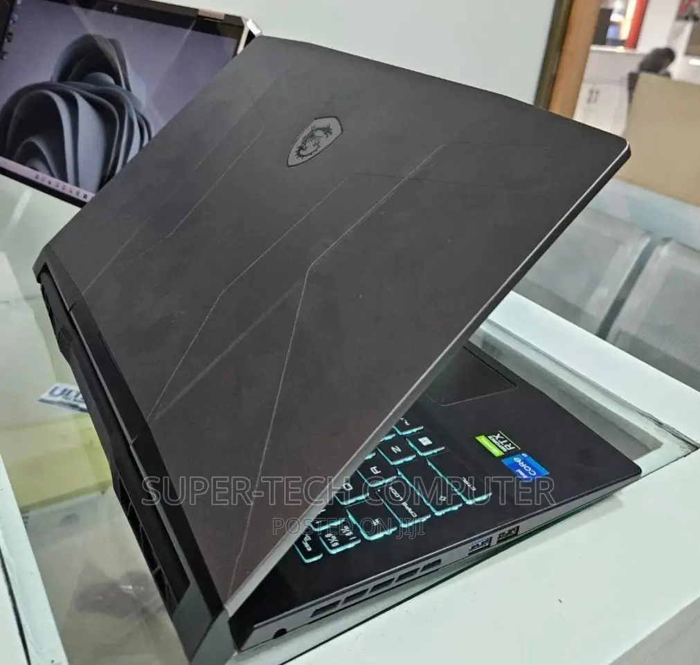 New Laptop MSI Pulse GL66 16GB Intel Core I7 SSD 1T