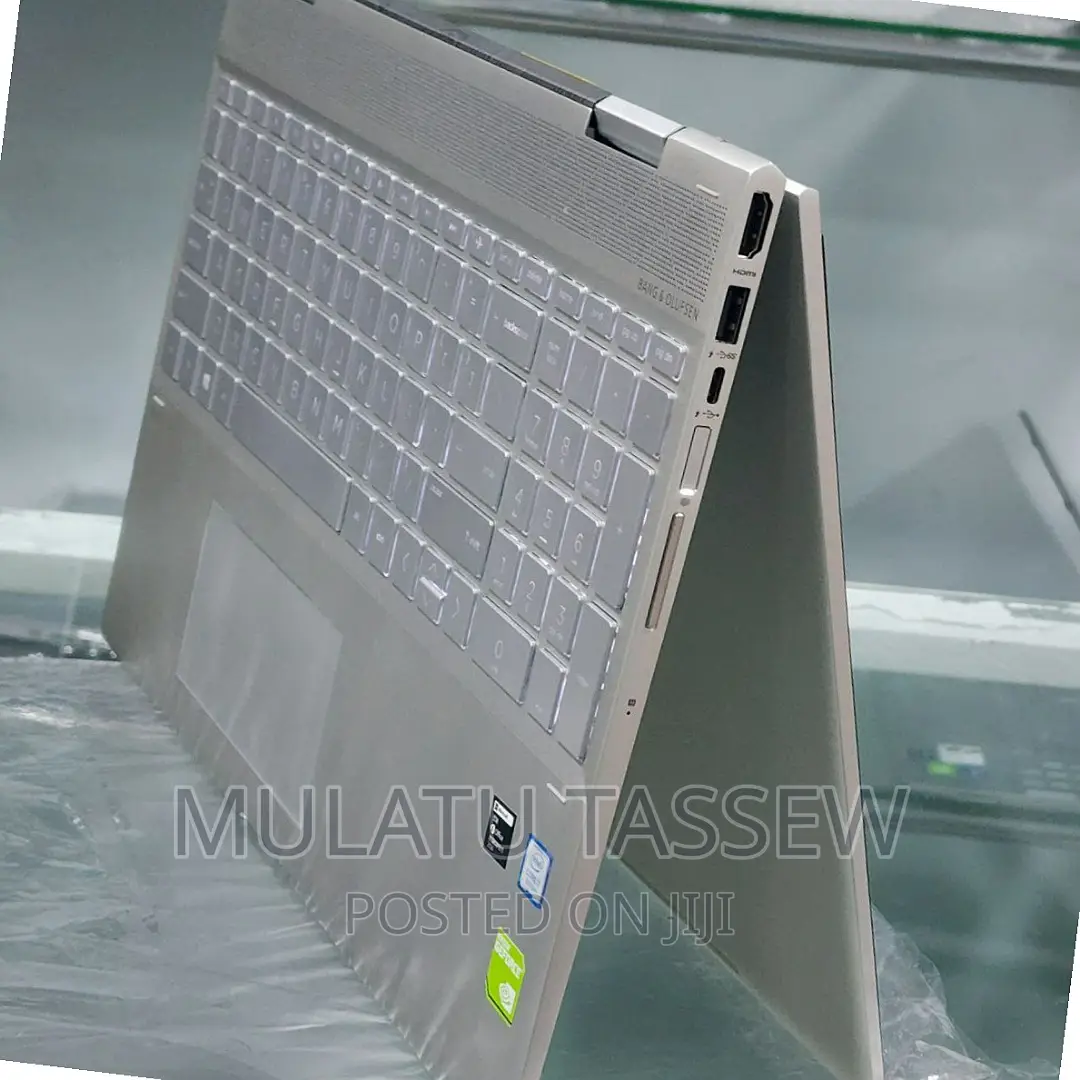New Laptop HP Envy X360 8GB Intel Core I7 SSD 512GB