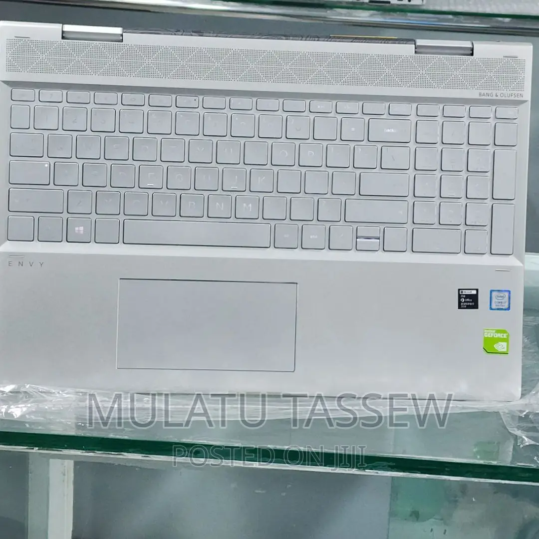 New Laptop HP Envy X360 8GB Intel Core I7 SSD 512GB