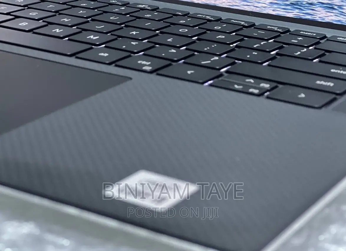 New Laptop Dell XPS 15 32GB Intel Core I9 SSD 512GB