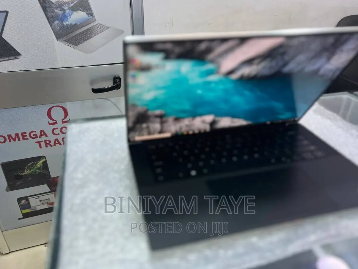 New Laptop Dell XPS 15 32GB Intel Core I9 SSD 512GB