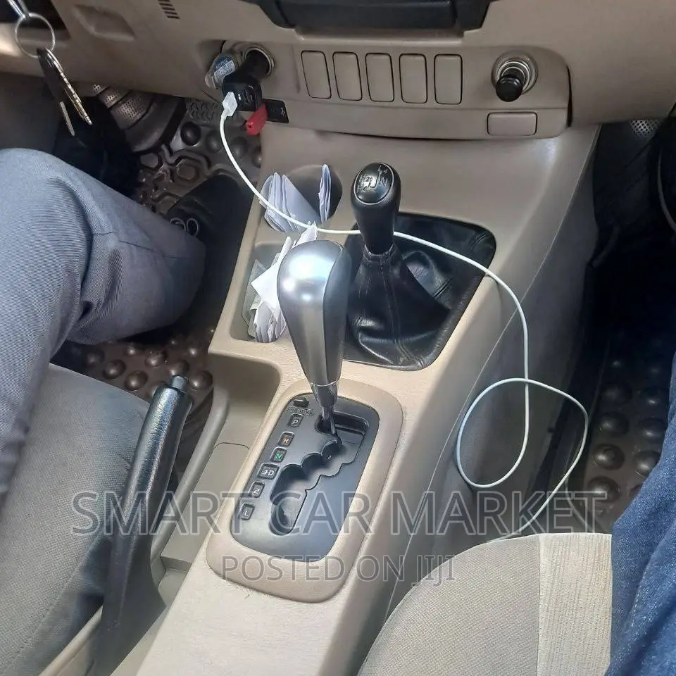 Toyota Hilux 2015 Gray