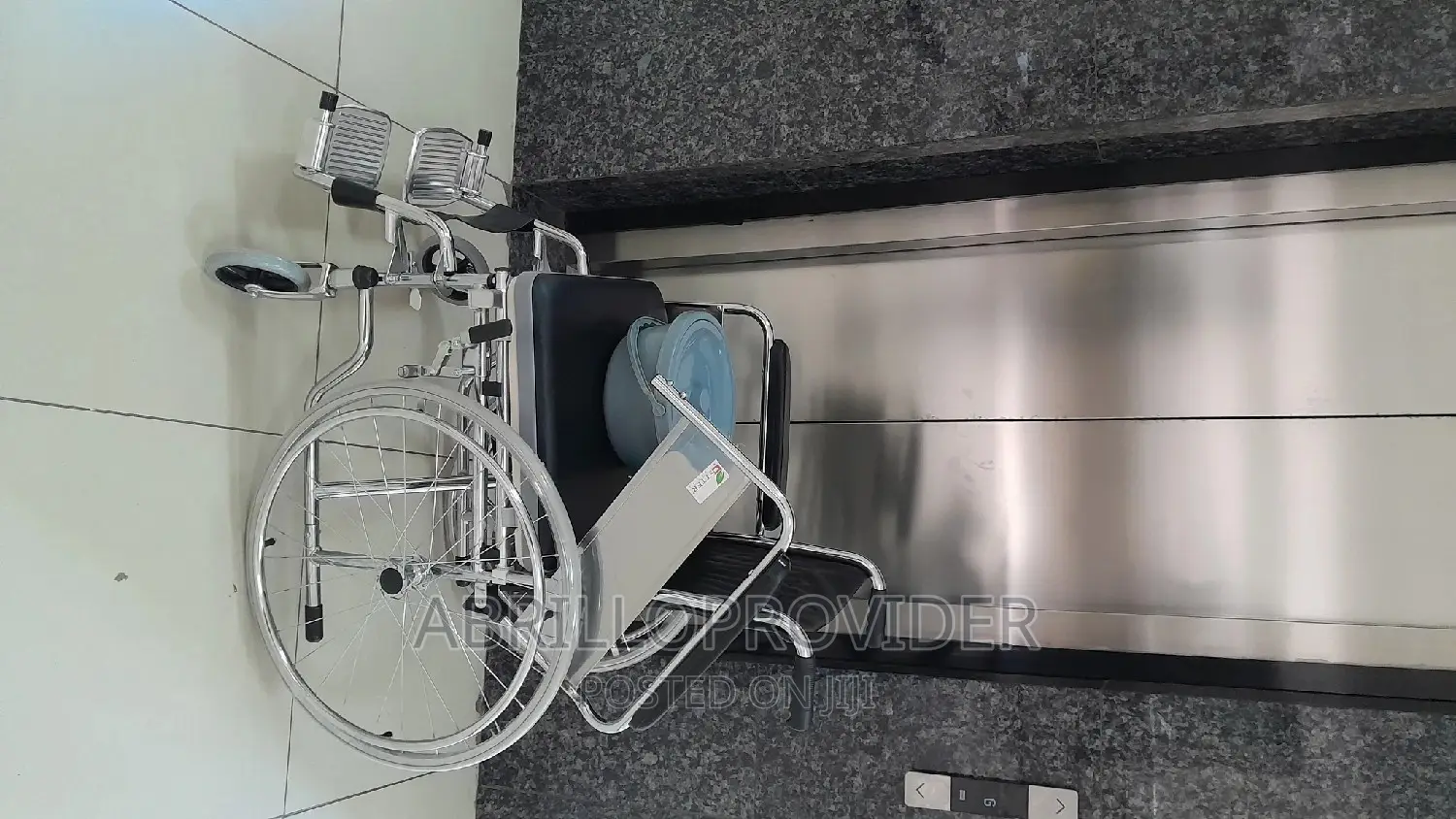 Almunium Commode Wheelchair/Wheelchair/Wheelchair/Wheelchair