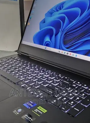 New Laptop HP Omen 16 16GB Intel Core I7 SSD 1T