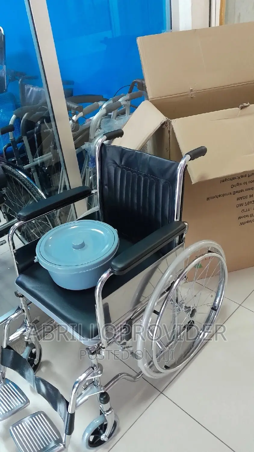 የራሱ ፖፖ ያለው Wheelchair/Wheelchair/Wheelchair/Wheelchair/Wheel