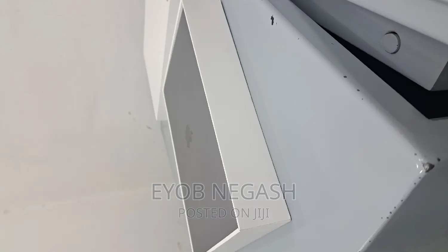 New Laptop Apple MacBook Air 2020 16GB Intel Core I5 SSD 512GB