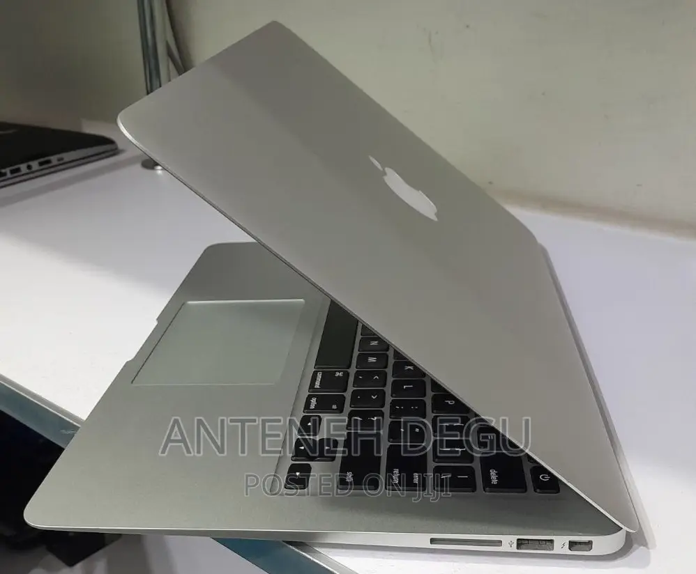 New Laptop Apple MacBook Air 2015 4GB Intel Core I5 SSD 256GB