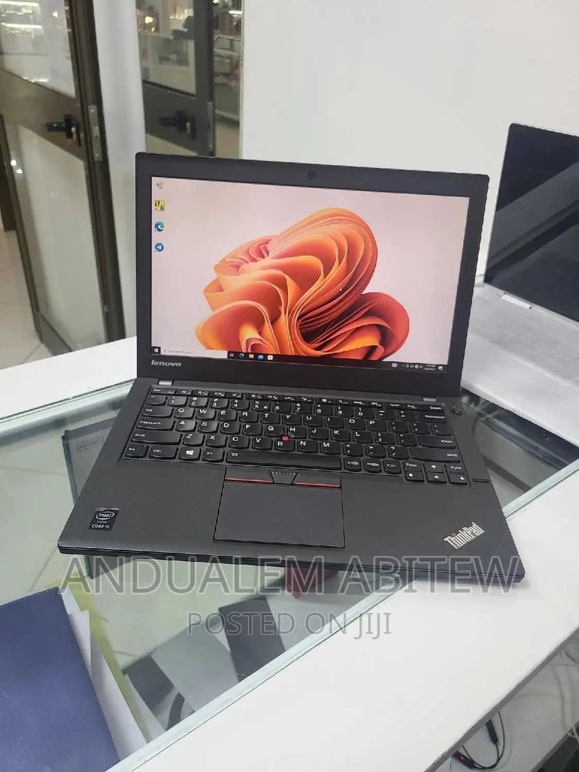 New Laptop Lenovo ThinkPad X250 4GB Intel Core I5 SSHD (Hybrid) 500GB
