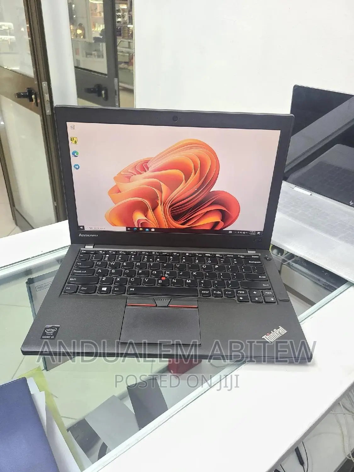 New Laptop Lenovo ThinkPad X250 4GB Intel Core I5 SSHD (Hybrid) 500GB