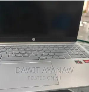 New Laptop HP 8GB AMD Ryzen 5 SSD 512GB