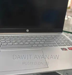 New Laptop HP 8GB AMD Ryzen 5 SSD 512GB