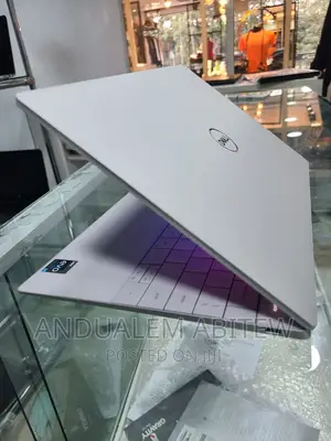 New Laptop Dell XPS 13 16GB Intel Core I7 SSD 512GB