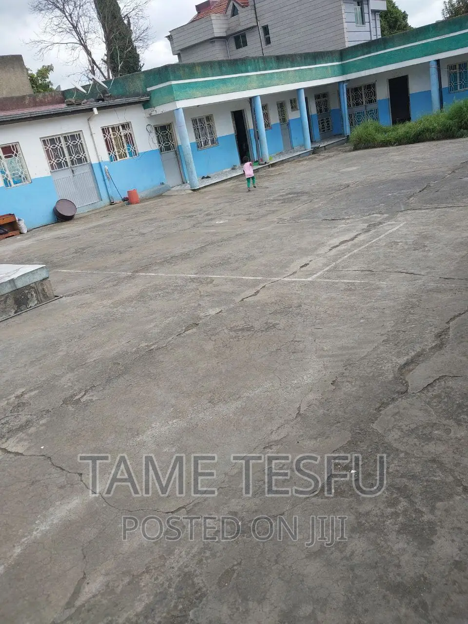 Furnished 6bdrm House in Yeka 02 for sale