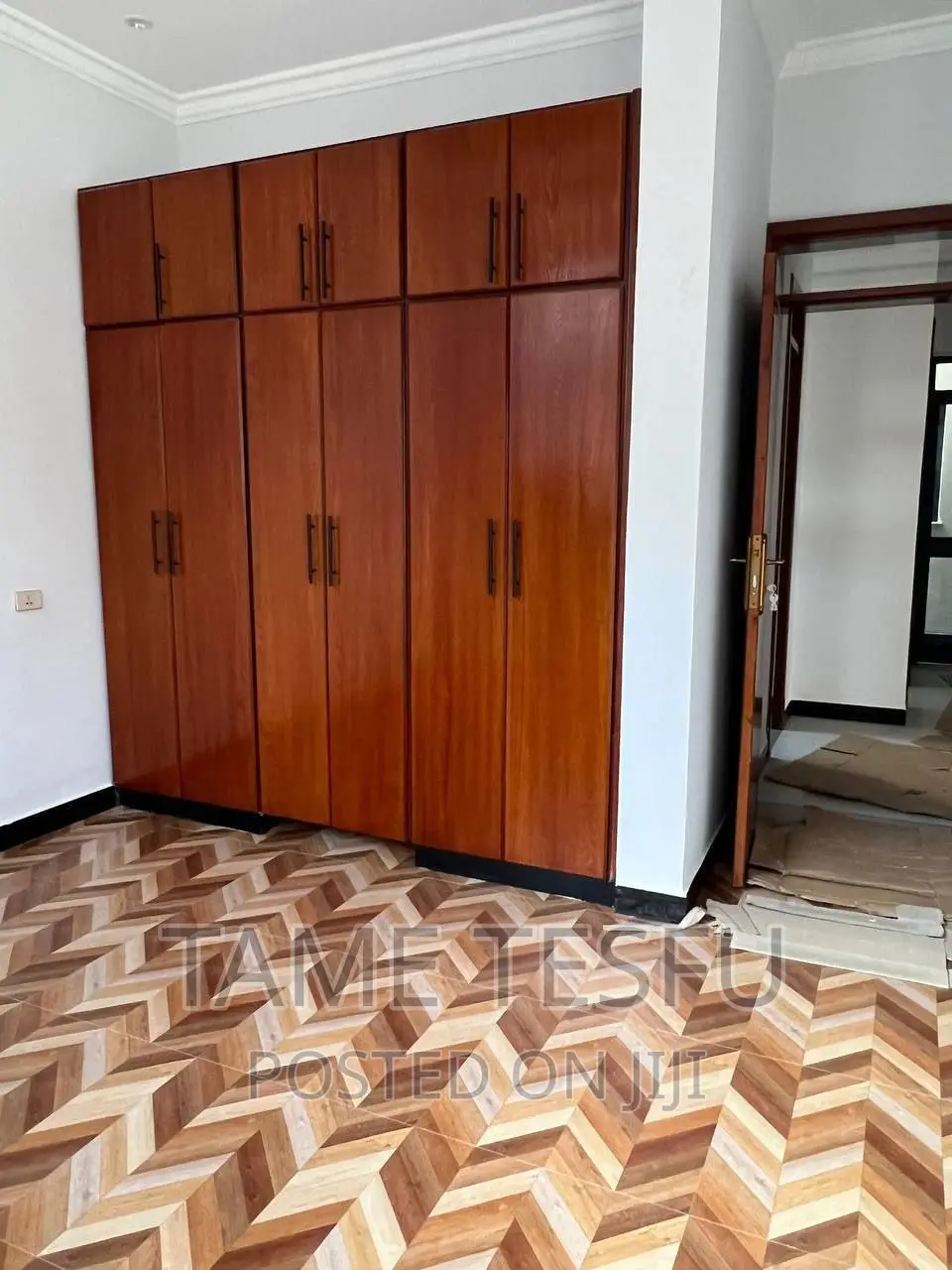 Furnished 6bdrm House in Yeka 02 for sale