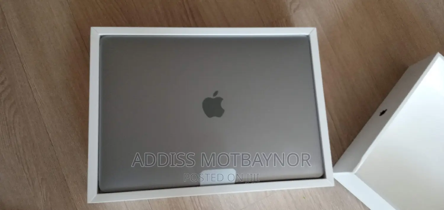 New Laptop Apple MacBook Air 2022 M2 8GB Intel Core i5 SSD 140GB