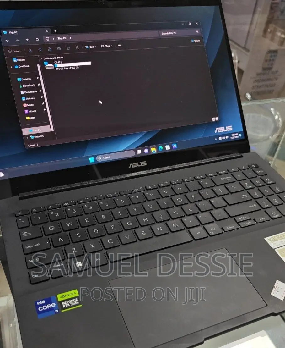 New Laptop Asus 16GB Intel Core I9 SSD 1T