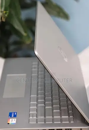 Laptop Apple MacBook Pro 2015 8GB Intel Core i5 SSD 128GB