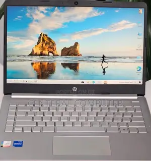 Laptop Apple MacBook Pro 2015 8GB Intel Core i5 SSD 128GB