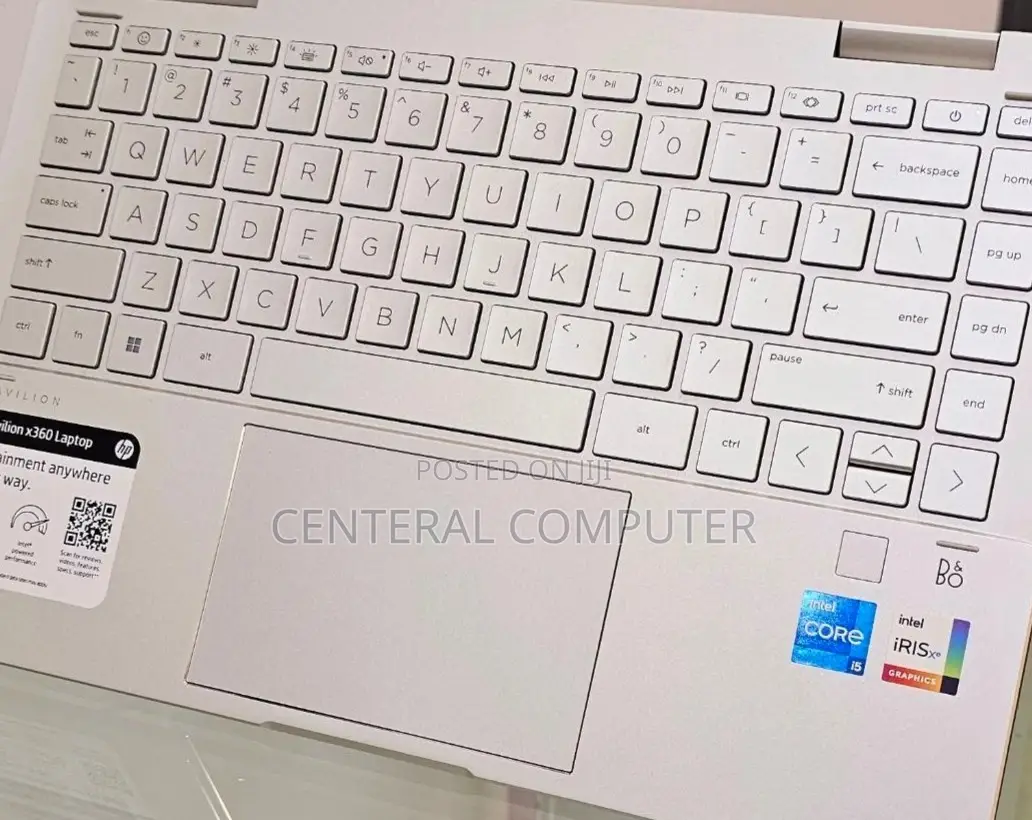 New Laptop HP Pavilion 17z 8GB Intel Core I7 SSD 1T