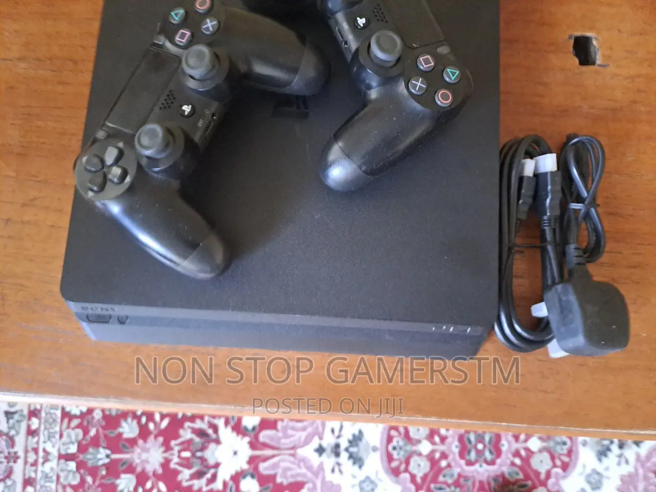 Ps4 Slim (With 2 Joysticks Warranty Included) Jailbreak