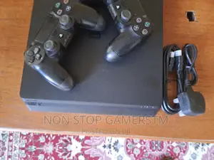 Ps4 Slim (With 2 Joysticks Warranty Included) Jailbreak