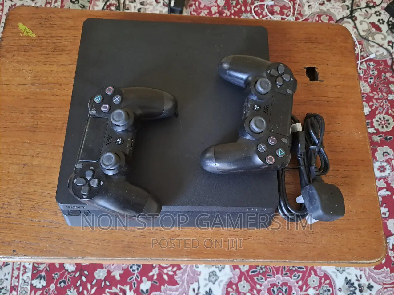 Ps4 Slim + 2 Joysticks Warranty Included