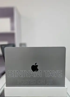 New Laptop Apple MacBook Air 2022 M2 8GB Intel Core I7 SSD 256GB