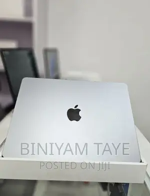 New Laptop Apple MacBook Air 2022 M2 8GB Intel Core I7 SSD 256GB