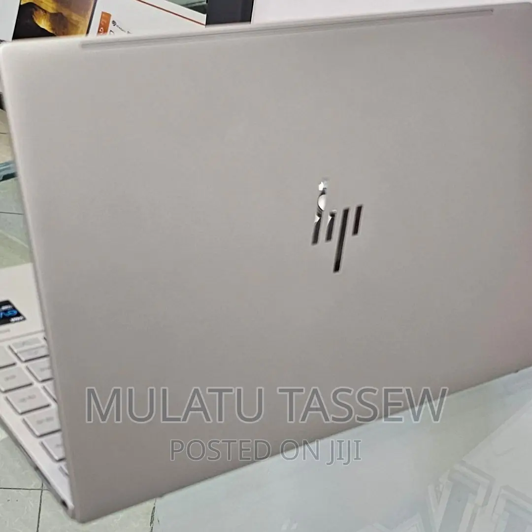 New Laptop HP Envy X360 8GB Intel Core I5 SSD 512GB