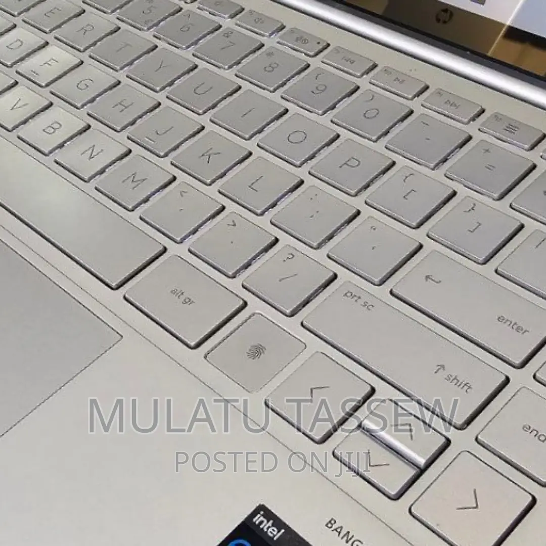 New Laptop HP Envy X360 8GB Intel Core I5 SSD 512GB