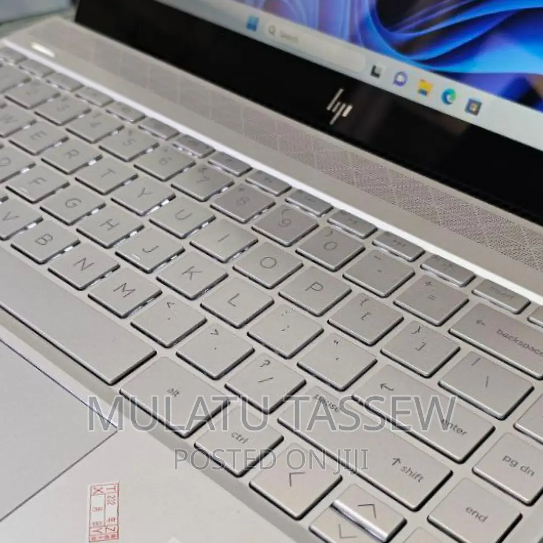 New Laptop HP Envy X360 8GB Intel Core I5 SSD 512GB