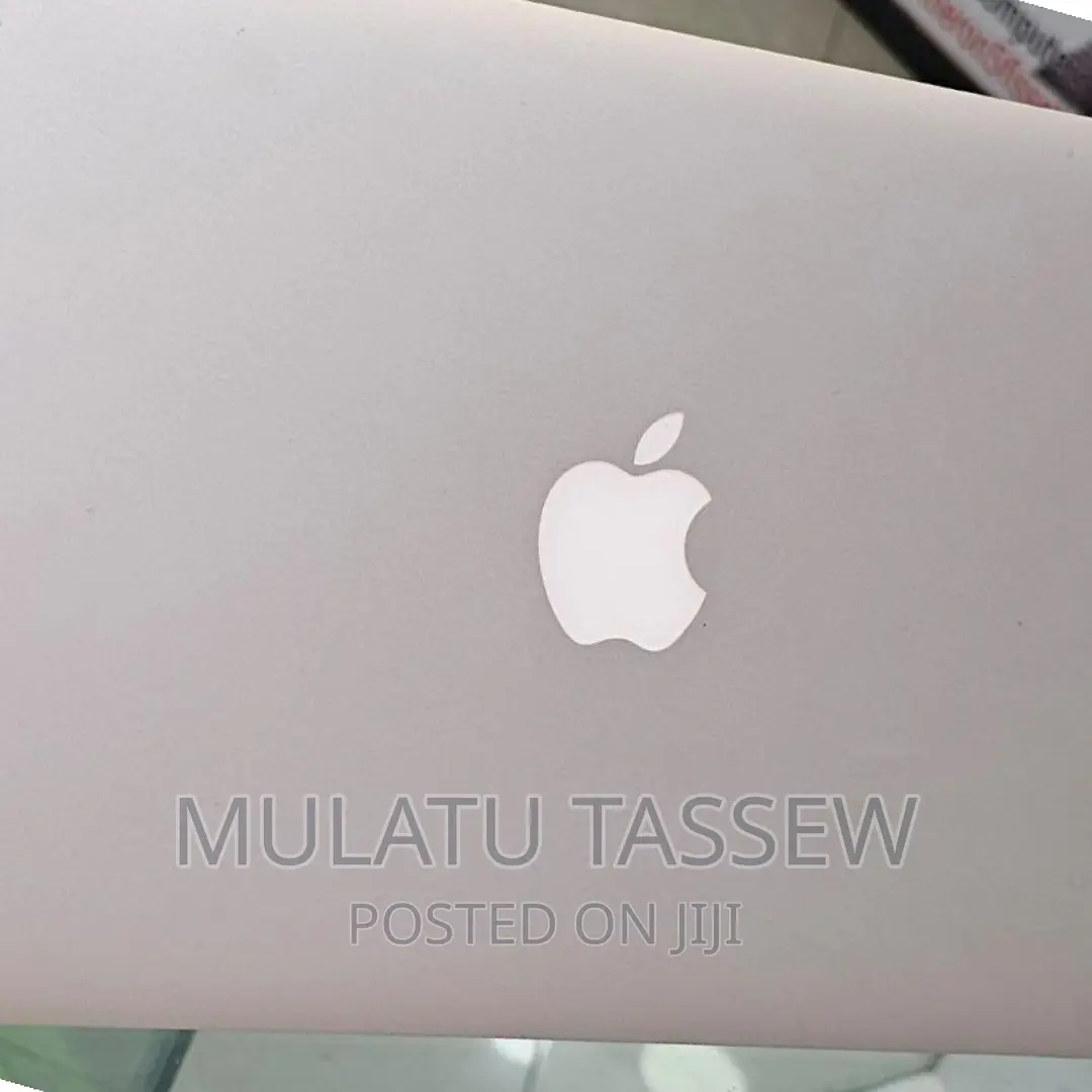 New Laptop Apple MacBook Air 2022 M2 2GB Intel Core I5 SSD 60GB