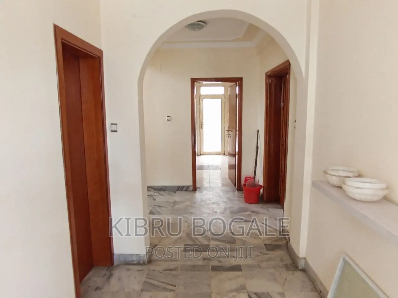 7bdrm House in 22(Hayahulat), Bole for sale
