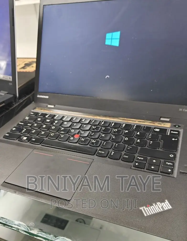 New Laptop Lenovo ThinkPad Yoga 370 8GB Intel Core I5 SSD 256GB