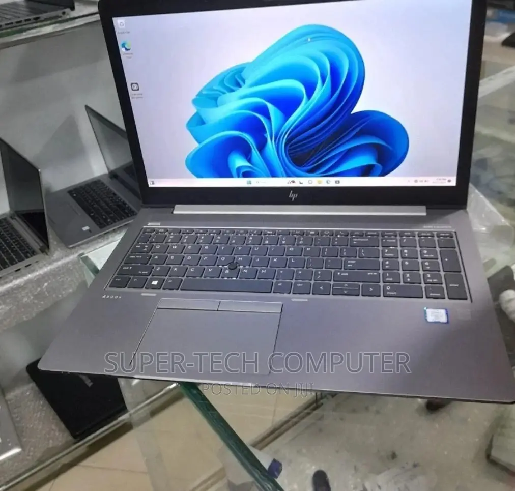 New Laptop HP ZBook Studio G5 16GB Intel Core I7 SSD 512GB