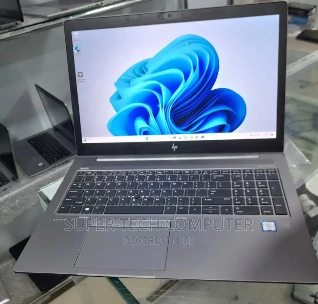 New Laptop HP ZBook Studio G5 16GB Intel Core I7 SSD 512GB