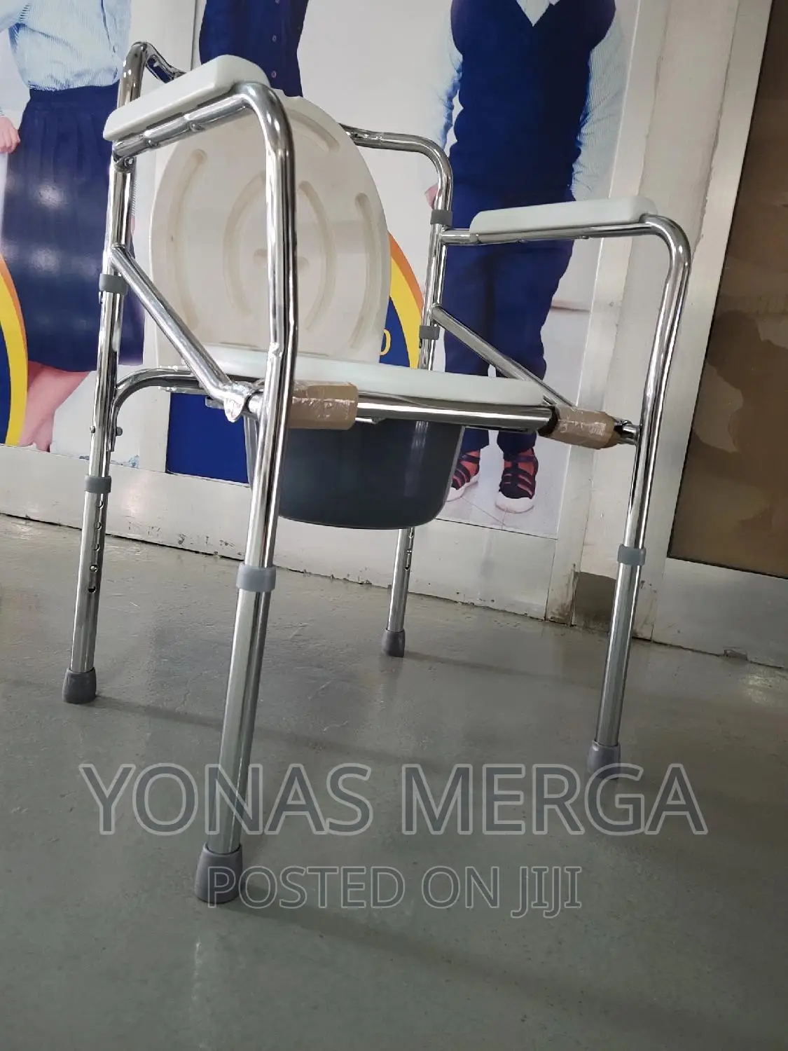 Popo-Chair/Aluminium Frame Foldable (For Easy Storage)