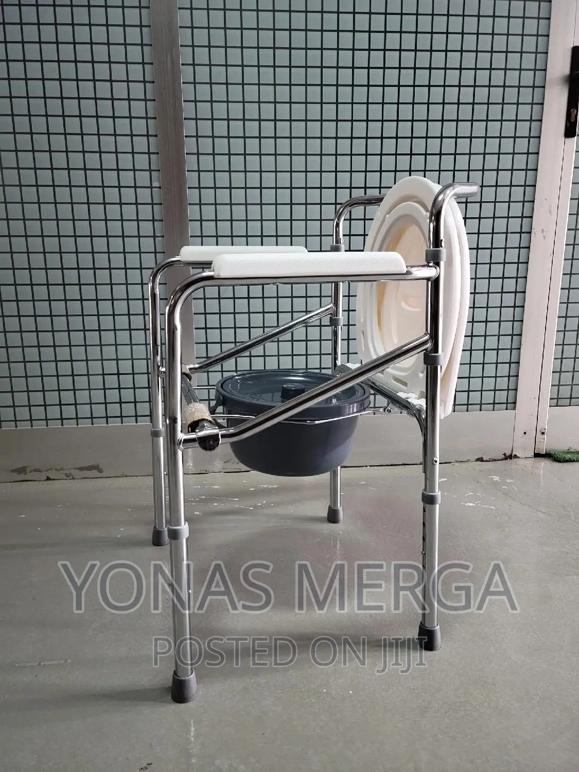 Comfortable 3 in 1 155/Commode/Toilet-Chair/Popo-Chair-Poty