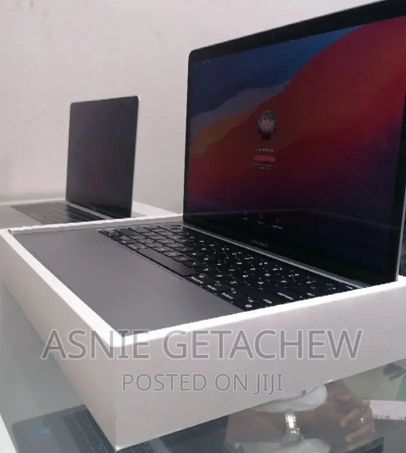 New Laptop Apple MacBook Air 2020 M1 8GB Intel Core I5 SSD 256GB