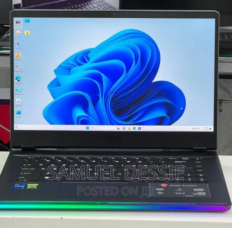 New Laptop MSI GE66 Raider 16GB Intel Core I7 SSD 1T