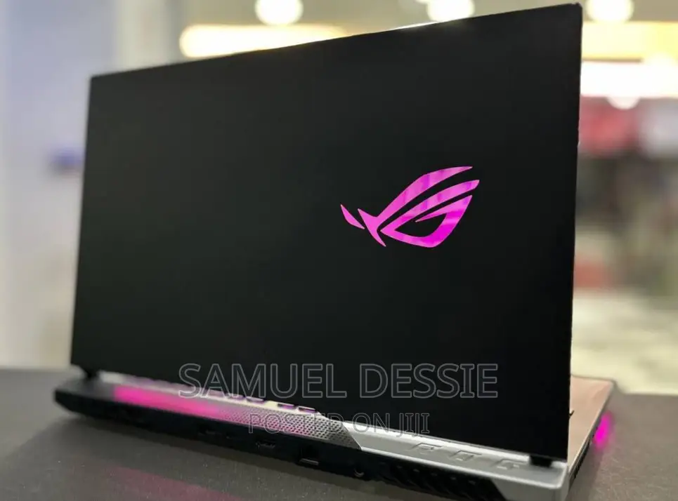 New Laptop Asus ROG Strix G731G 32GB AMD Ryzen 9 SSD 1T