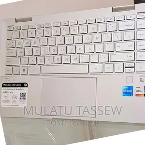 New Laptop HP Pavilion 13 X360 8GB Intel Core I5 SSD 1T