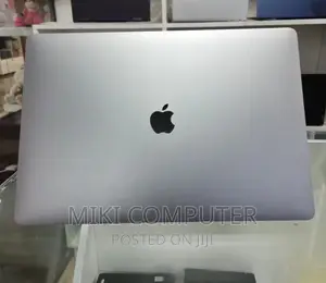 Photo - New Laptop Apple MacBook Pro 2017 16GB Intel Core I7 SSD 512GB