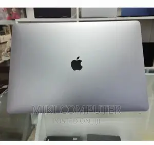 New Laptop Apple MacBook Pro 2017 16GB Intel Core I7 SSD 512GB